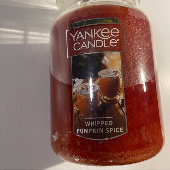 Yankee Candle Whipped Pumpkin Spice Large Jar 22 Oz Fall Wax New discontinued - Picture 3 of 7